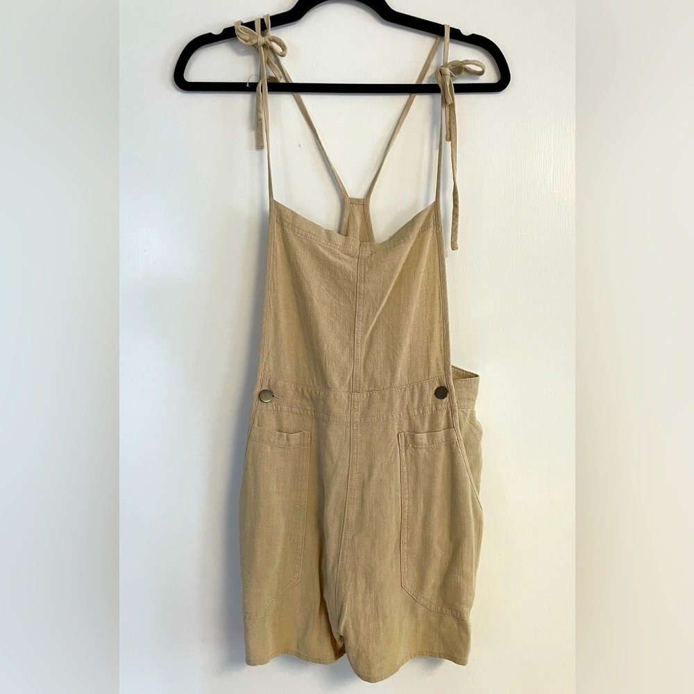 NWT Day + Moon Apron Romper Beige in Size Small